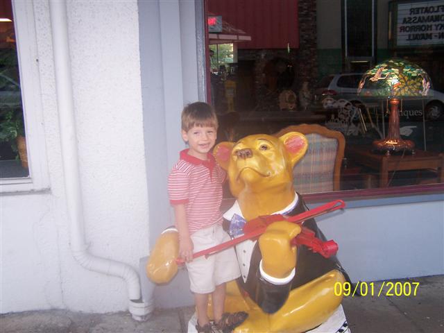 618x457 pixels (42K)