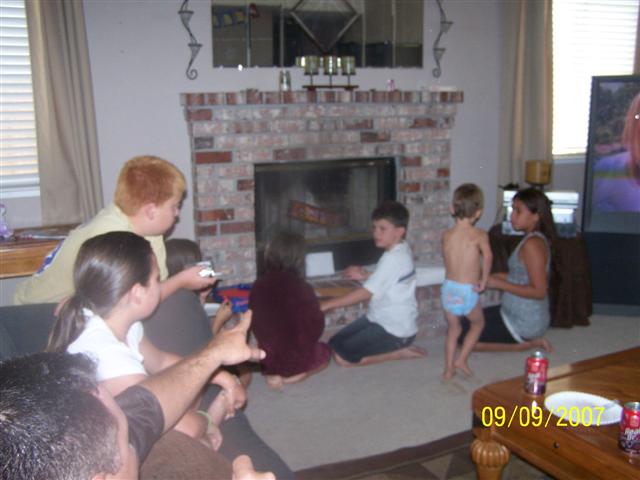 618x457 pixels (43K)