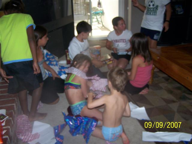 618x457 pixels (40K)