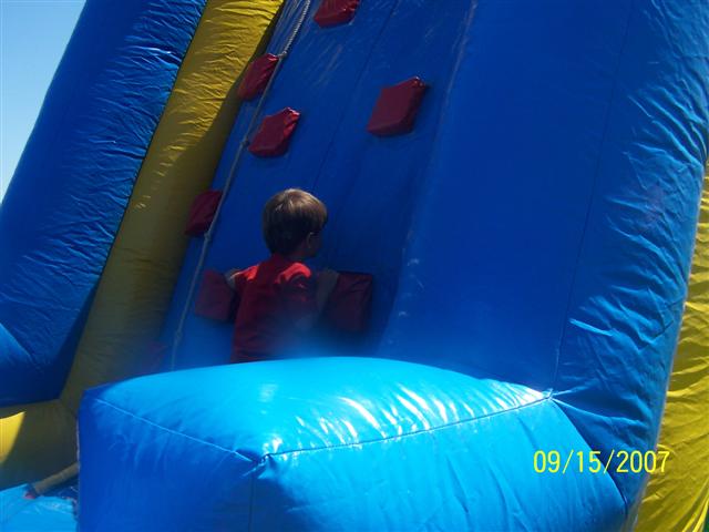 618x457 pixels (40K)