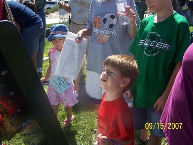 618x457 pixels (55K)