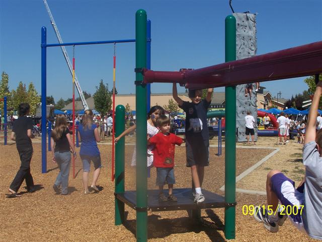 618x457 pixels (63K)