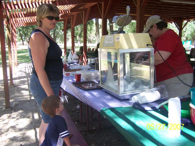 618x457 pixels (71K)